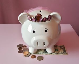 Pink Tax: pagar mais caro simplesmente por causa do produto ser rosa?