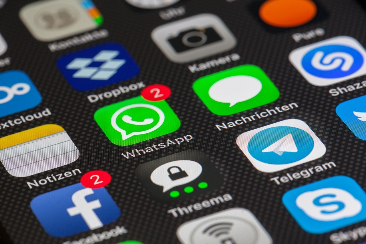 WhatsApp é utilizado por quase 6 em cada 10 pessoas para compra de produtos e serviços