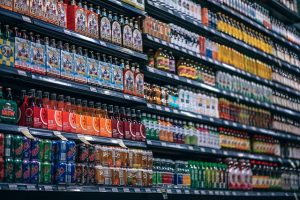7 motivos para avaliar marcas mais baratas no supermercado e economizar